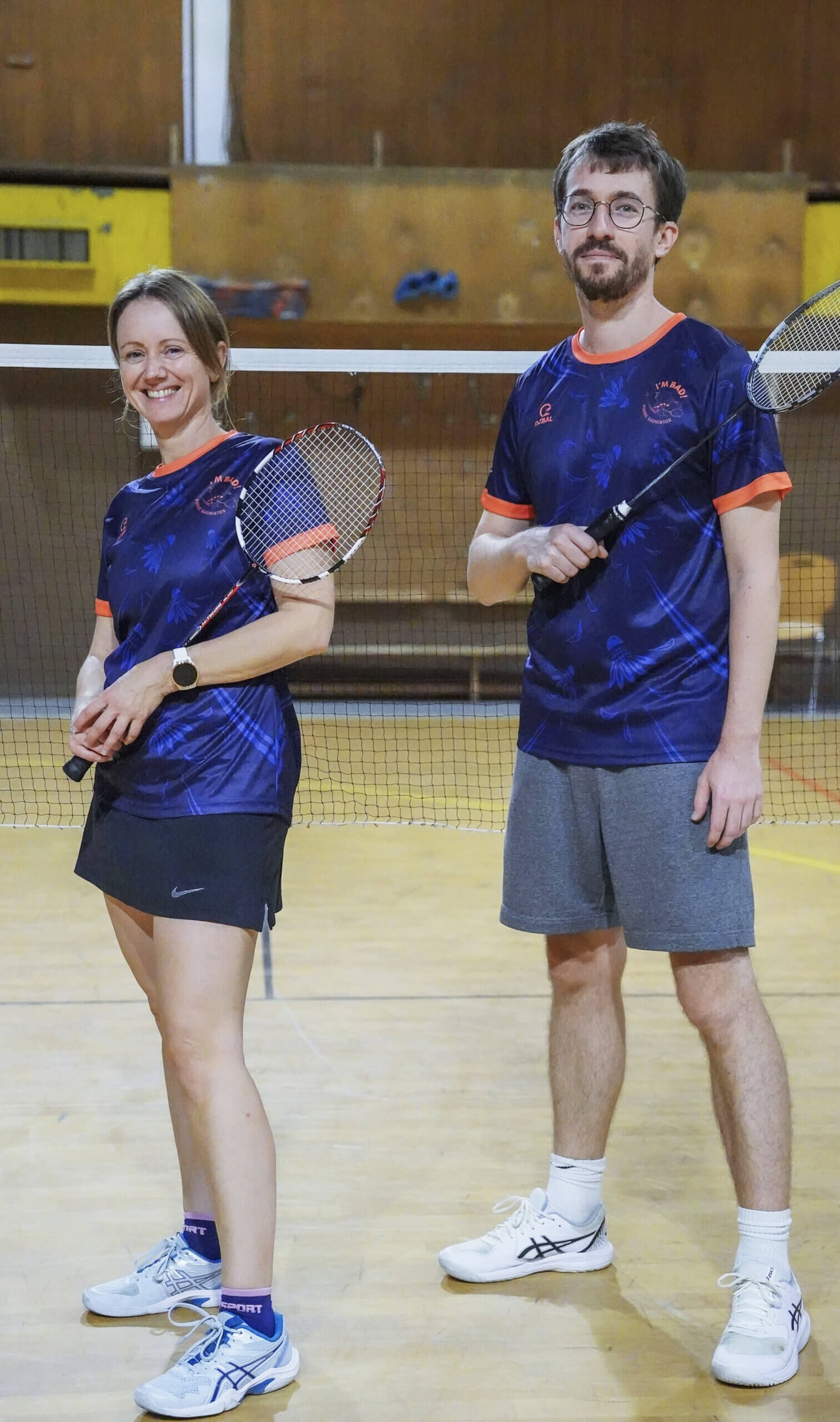 joueuse et joueur de badminton
